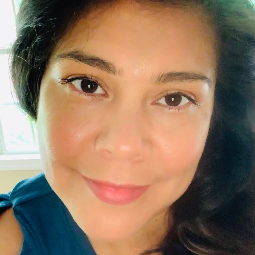 Meet your Posher, Cynthia